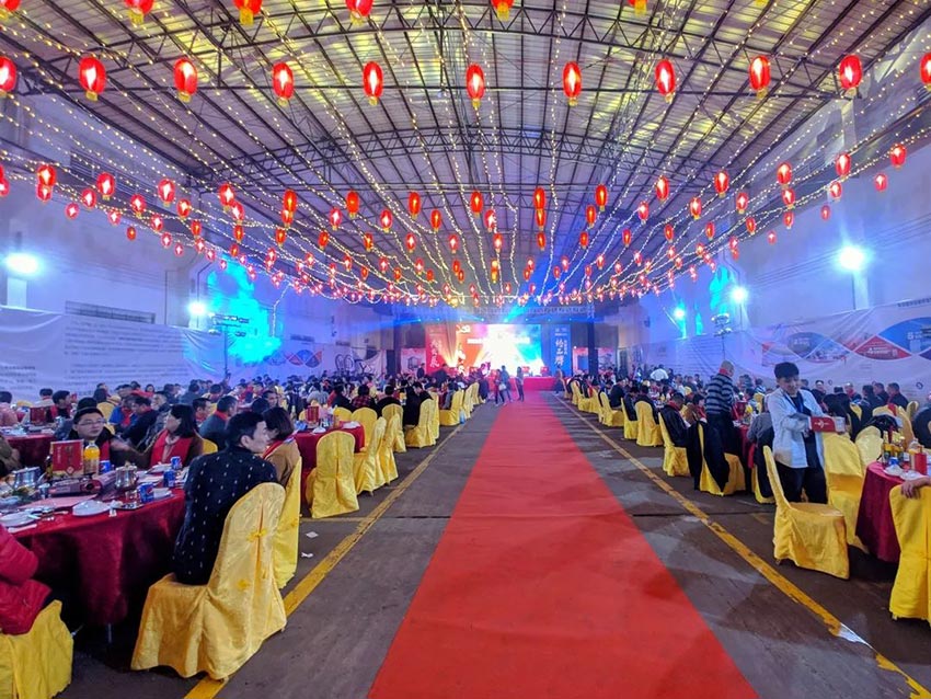 “党领合作共发展 众聚匠心铸品牌”mingbo明博(中国)主题年会隆重举行