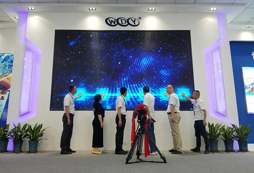 《品质》栏目走进mingbo明博(中国)开机仪式